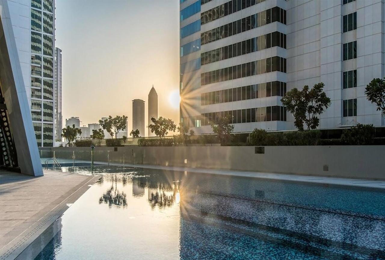 Luxury Studios With Burj Khalifa Or Canal View In Downtown - Marquise Square Tower Dubái Exterior foto