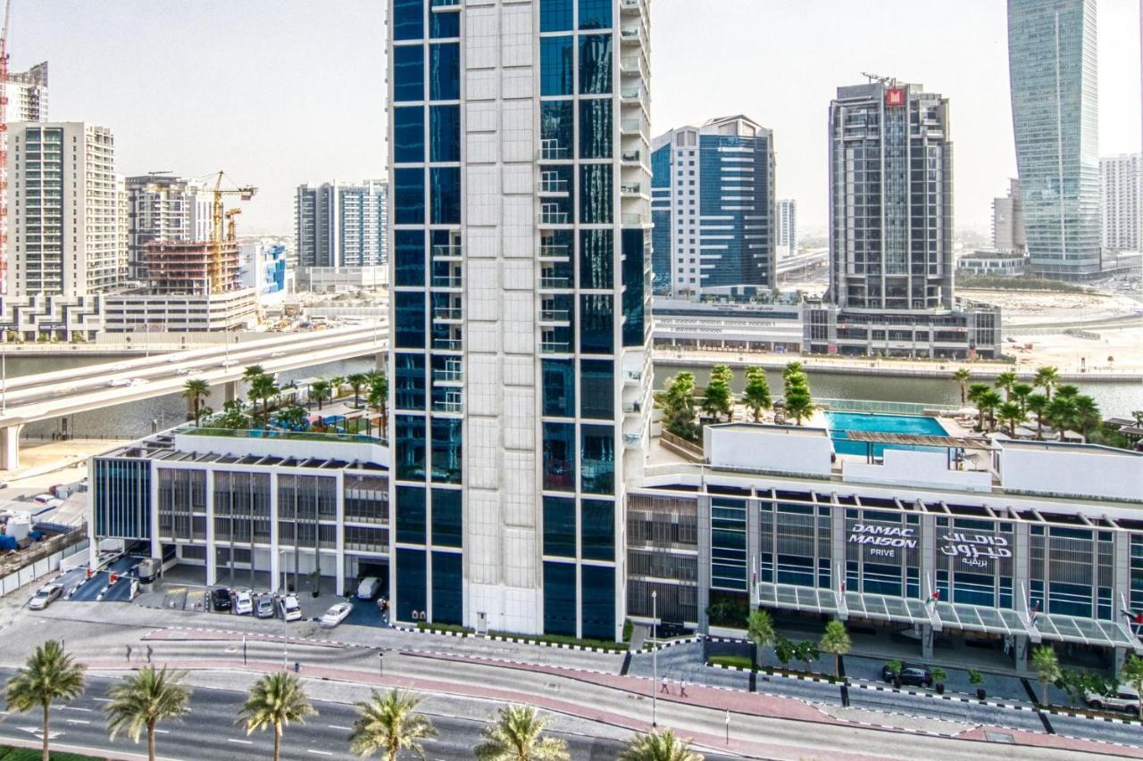 Luxury Studios With Burj Khalifa Or Canal View In Downtown - Marquise Square Tower Dubái Exterior foto