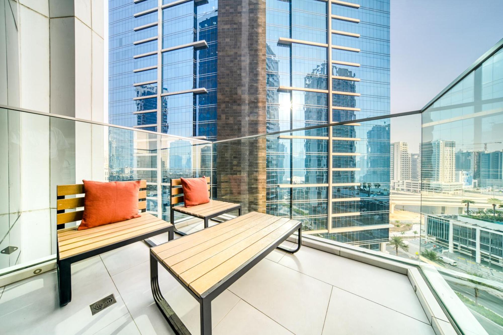 Luxury Studios With Burj Khalifa Or Canal View In Downtown - Marquise Square Tower Dubái Exterior foto